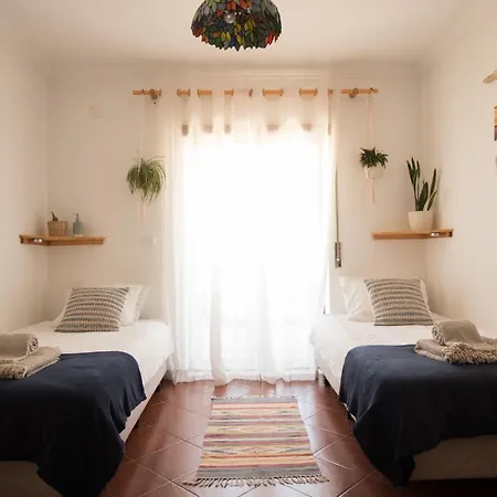 Thalassophilia Guest house